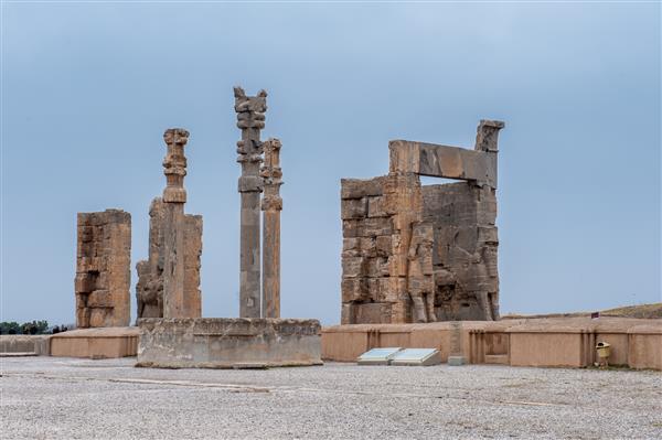 دروازه همه ملتها در شهر باستان تخت جمشید ایران میراث جهانی یونسکو