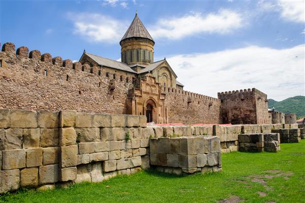 دیوار کلیسای جامعکلیسای جامع ستون زنده یک کلیسای جامع ارتدکس گرجی که در شهر تاریخی Mtskheta جورجیا واقع شده است میراث جهانی یونسکو