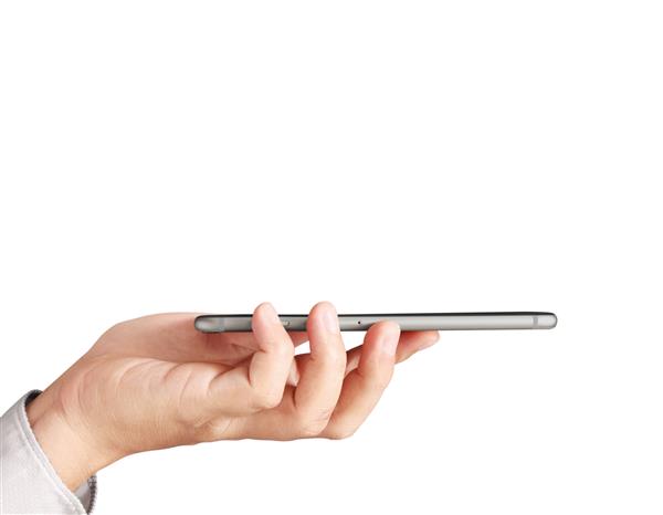 تلفن همراه مدرن در دست
