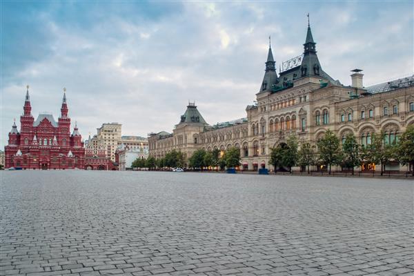 میدان سرخ موزه تاریخی و فروشگاه عمومی ایالت در مسکو روسیه
