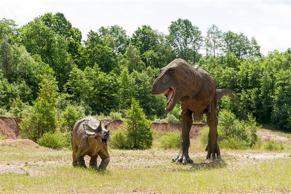 مدل های دایناسورها در موزه فضای باز کراسیهو لهستان