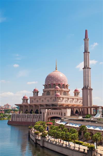 مسجد پوترا در پوتراجایا مالزی