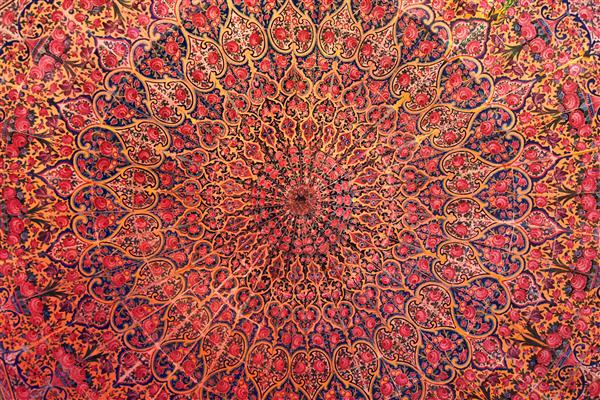 سقف در مسجد نصیرالملک در شهر شیراز ایران