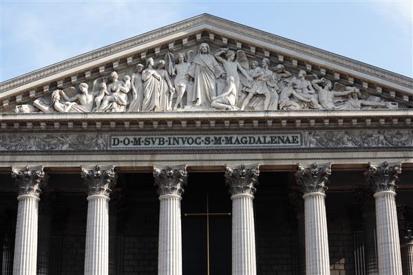 بنای یادبود کلیسای مادلین پاریس نمای روبرو