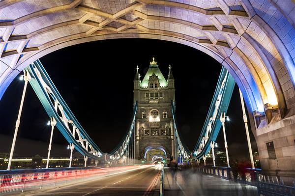 پل برج در لندن در شب