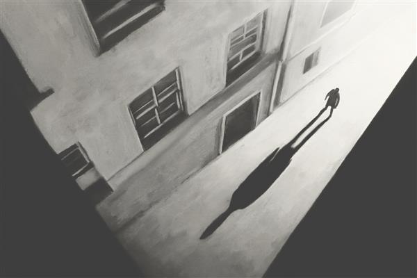 تصویری از انسان و سایه های بزرگ او در حال قدم زدن در شهر مفهوم سورئال
