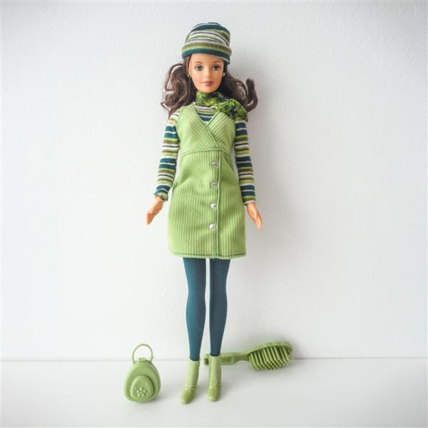 عروسک باربی با کیف و کلاه
