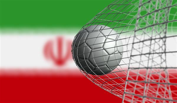 توپ فوتبال در تور در برابر رندر سه بعدی پرچم ایران گل می زند
