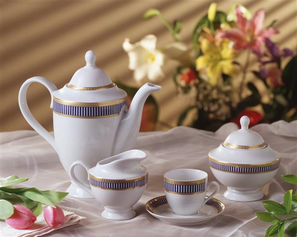 سرویس چای خوری سرامیکی با زمینه گل