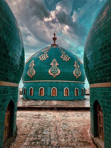 بصره عراق - 11 اکتبر 2019 عکس گنبد زیبای مسجد جامع در شهر بصره