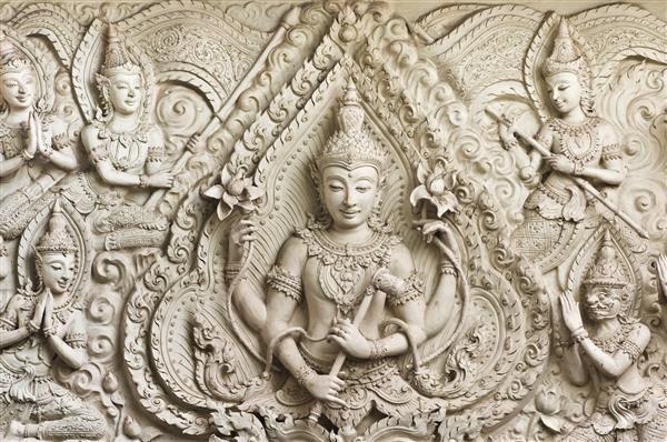 مجسمه بودا در هنر قالب گیری به سبک تایلندی