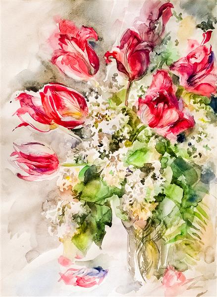 دسته گل های بهاری - یاس بنفش سفید و لاله های قرمز در زمینه روشن آبرنگ روی کاغذ بافت دار