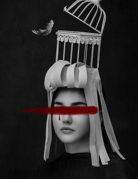 زن قفس آزادی پرنده های کاغذی در خون روی چشم ها هنر مفهومی