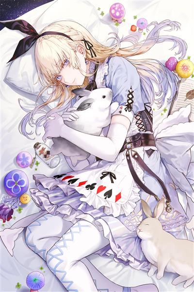نقاشی انیمه از آلیس در سرزمین عجایب که خرگوش سفید در آغوش دارد