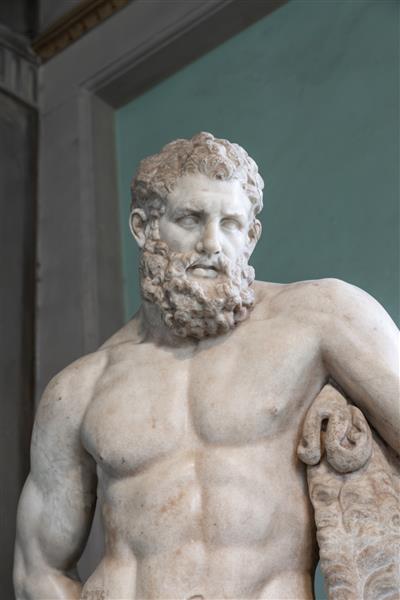 فلورانس ایتالیا حدود مارس 2022 مجسمه کلاسیک مجسمه عتیقه هرکول بدن مرد قوی