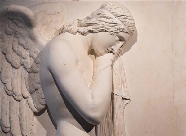 فرشته تشییع جنازه اثر آنتونیو کانوا 1818 مجسمه باستانی هنر قدیمی