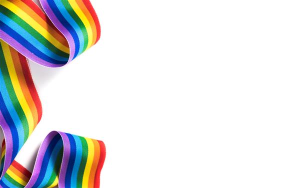طرح حاشیه روبان رنگین کمان رنگارنگ طراحی گوشه رنگارنگ LGBT جدا شده در پس زمینه سفید طراحی گی پراید نوار یا بنر فرفری با پرچم مرز غرور LGBTQ