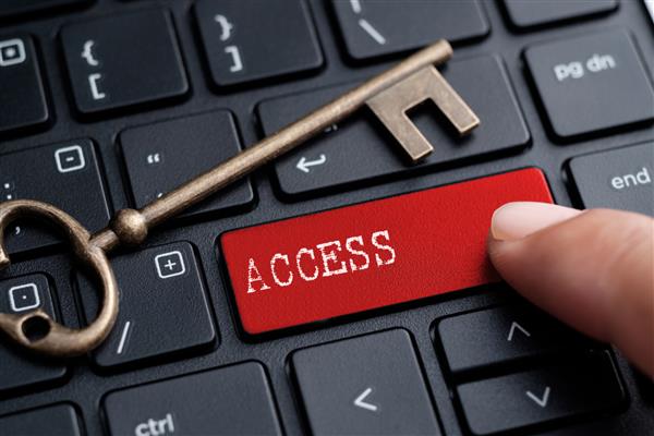 انگشت بسته روی صفحه کلید با کلمه ACCESS