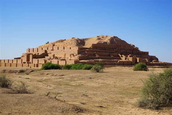 چغازنبیل مجموعه ای باستانی ایلامی در استان خوزستان ایران است