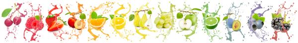 مجموعه ای از میوه ها با برش ها و آبمیوه در رنگ های رنگین کمان مفهوم غذا و نوشیدنی سالم جدا شده در زمینه سفید