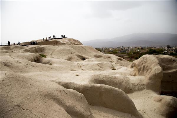 سیلک تپه های باستانی دروازه های تمدن ایران کاشان سفرنامه دریای خزر تا خلیج فارس