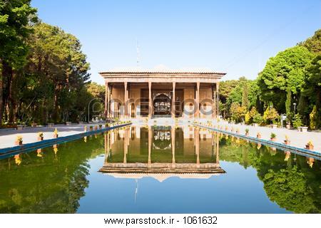 چهل Sotoun ( ستون ) قصر ساخته شده توسط شاه عباس دوم ، اصفهان، اصفهان ، ایران چهل Sotoun ( ستون ) قصر ساخته شده توسط شاه عباس دوم ، اصفهان، اصفهان ، ایران