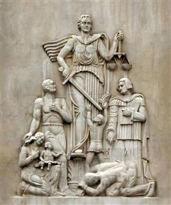 عکس کتیبه نقش‌برجسته فرشته عدالت دادگستری تهران مناسب برای پوستر دیواری دفاتر وکالت و حقوقی