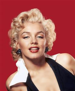 تصویر کلاسیک مرلین مونرو (Marilyn Monroe) با پس‌زمینه قرمز ویژه پوستر دیواری سالن‌های زیبایی، تابلوی دکوراتیو نوستالژیک و دکوراسیون خانه‌های مدرن