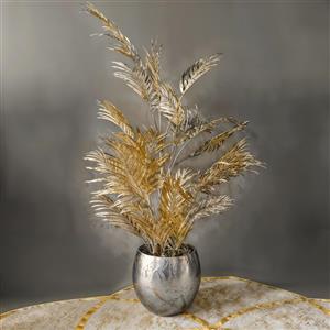 گیاه آپارتمانی لوکس با برگ‌های طلایی در گلدان نقره‌ای برای پوستر دیواری مدرن دفاتر مدیریت و دکوراسیون سالن‌های زیبایی