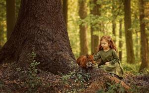 تصویر رویایی دختربچه و روباه در جنگل پاییزی مناسب برای پوستر دیواری اتاق کودک، مهدکودک و کتاب داستان