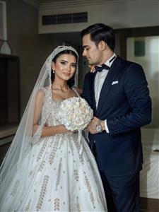 عکس آتلیه‌ای عروس و داماد با لباس مجلل ویژه طراحی ژورنال، کاتالوگ مزون و تابلوهای یادگاری