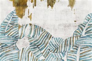 دیوارپوش دکوراتیو طرح برگ‌های پهن گرمسیری با رگه‌های طلایی و پس‌زمینه بتنی برای فضای لابی و ویلا