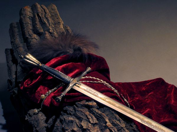 شمشیر هوشمند شوالیه قرون وسطی