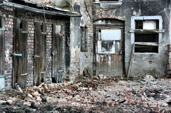 خرابه شهر قدیمی منطقه زاغه ها در اوکراین
