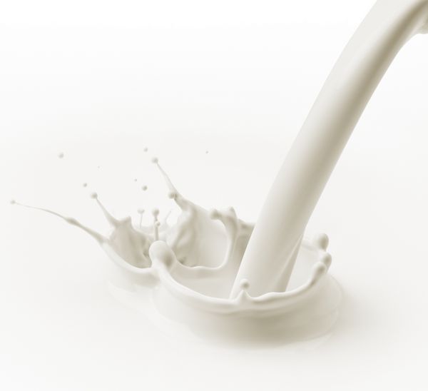 ریختن شیر یا مایع سفید باعث ایجاد پاشش می شود