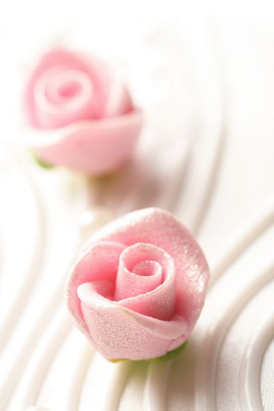 گل رز کیک عروسی
