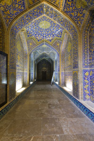 ورودی تالار اصلی مسجد شیخ لطف الله اصفهان