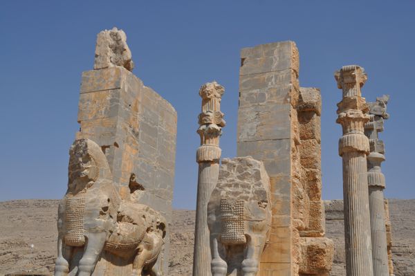  عکس تخت جمشید در زمان هخامنشیان