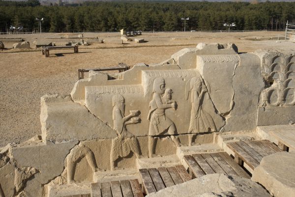  عکس تخت جمشید در زمان هخامنشیان