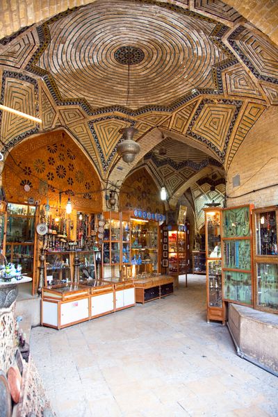 بازار وکیلی - قدیمی ترین مرکز خرید شیراز ایران