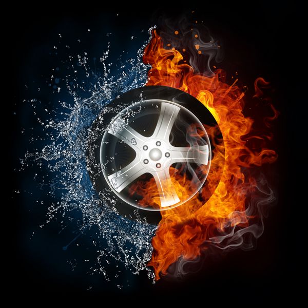 چرخ ماشین در شعله و آب