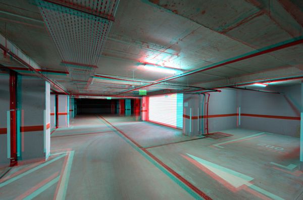 تصویر استریو آناگلیف سه بعدی زیبا از خروجی خالی پارکینگ زیرزمینی