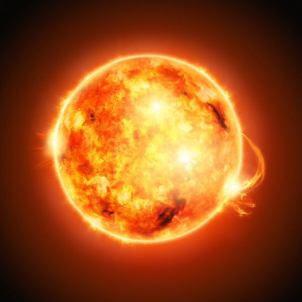 خورشید در نیمه راه تکامل دنباله اصلی خود است
