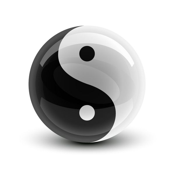 نماد یین و یانگ روی یک توپ براق
