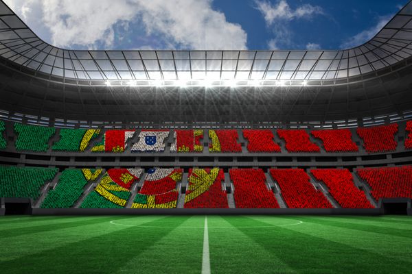 پرچم ملی پرتغال به صورت دیجیتالی در مقابل استادیوم بزرگ فوتبال تولید شده است