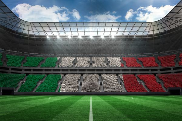 پرچم ملی ایتالیا به صورت دیجیتالی در مقابل استادیوم بزرگ فوتبال تولید شده است