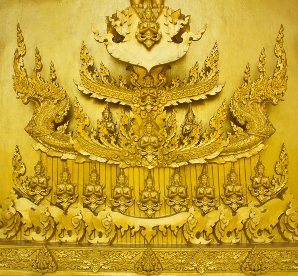 دیوار به سبک تایلندی تزئین شده در معبد