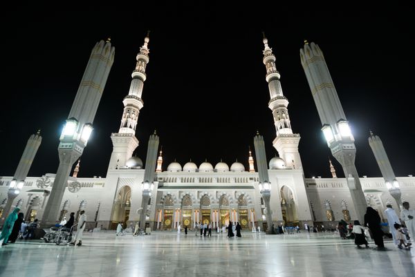 مسجد النبی مدینه در شب