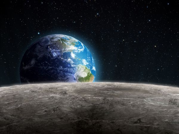 نمایی از زمین در حال افزایش که از سطح ماه دیده می شود