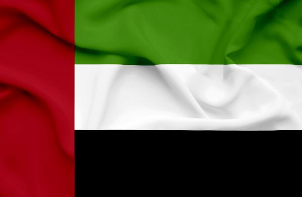 پرچم امارات متحده عربی در حال اهتزاز است